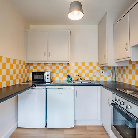 Spacious Group Base - 4 Bed * Limerick Junction